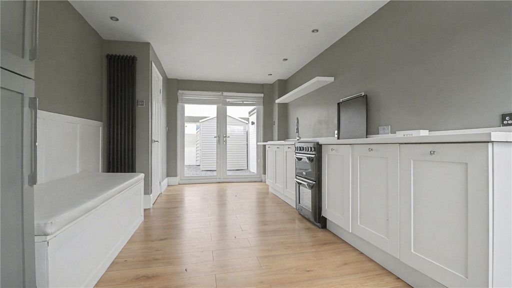 Property photo 3 of 10 Picture No. 02