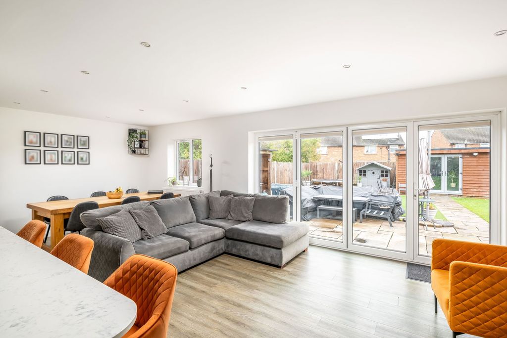 Property photo 3 of 26