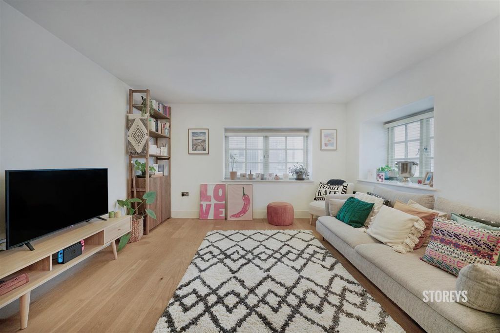 Property photo 1 of 40