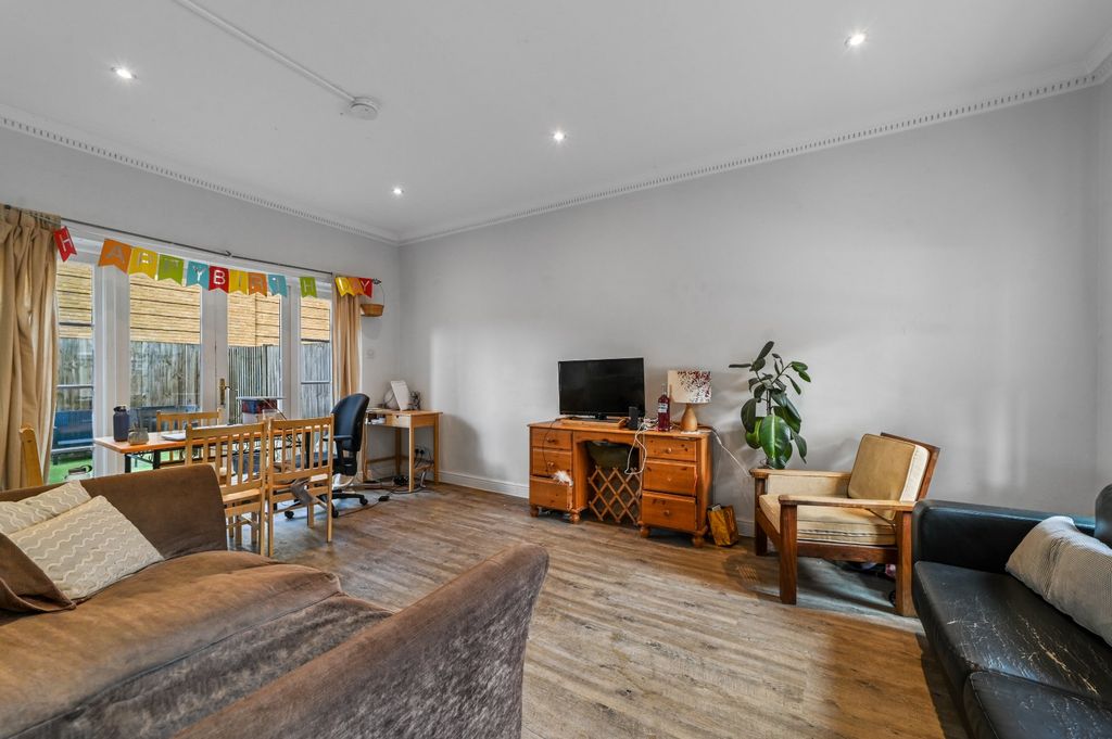 Property photo 3 of 21 Reception Room