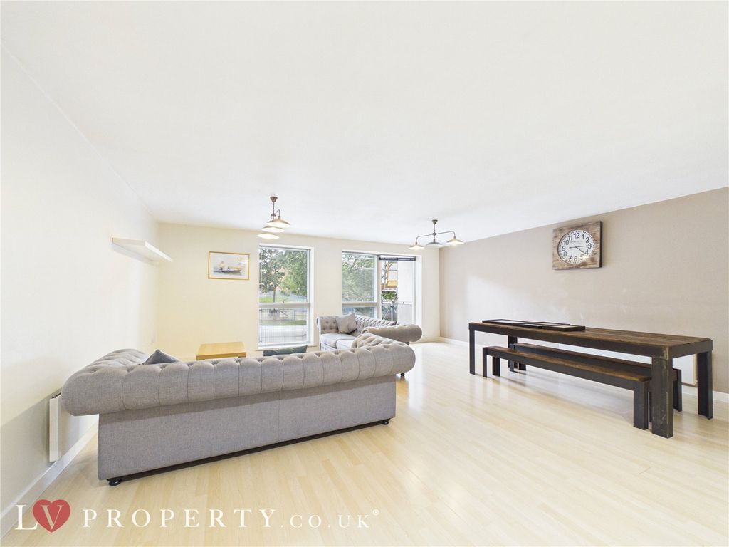 Property photo 3 of 13 Picture No. 29