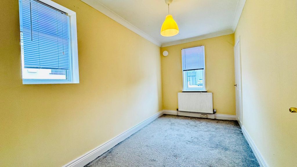 Property photo 3 of 9
