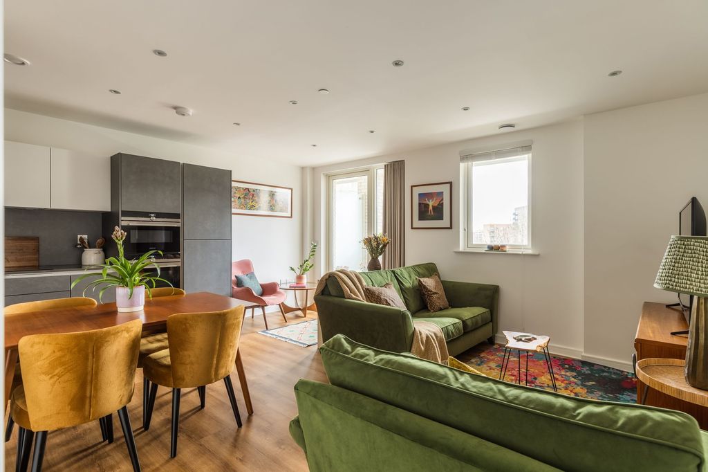 Property photo 2 of 19