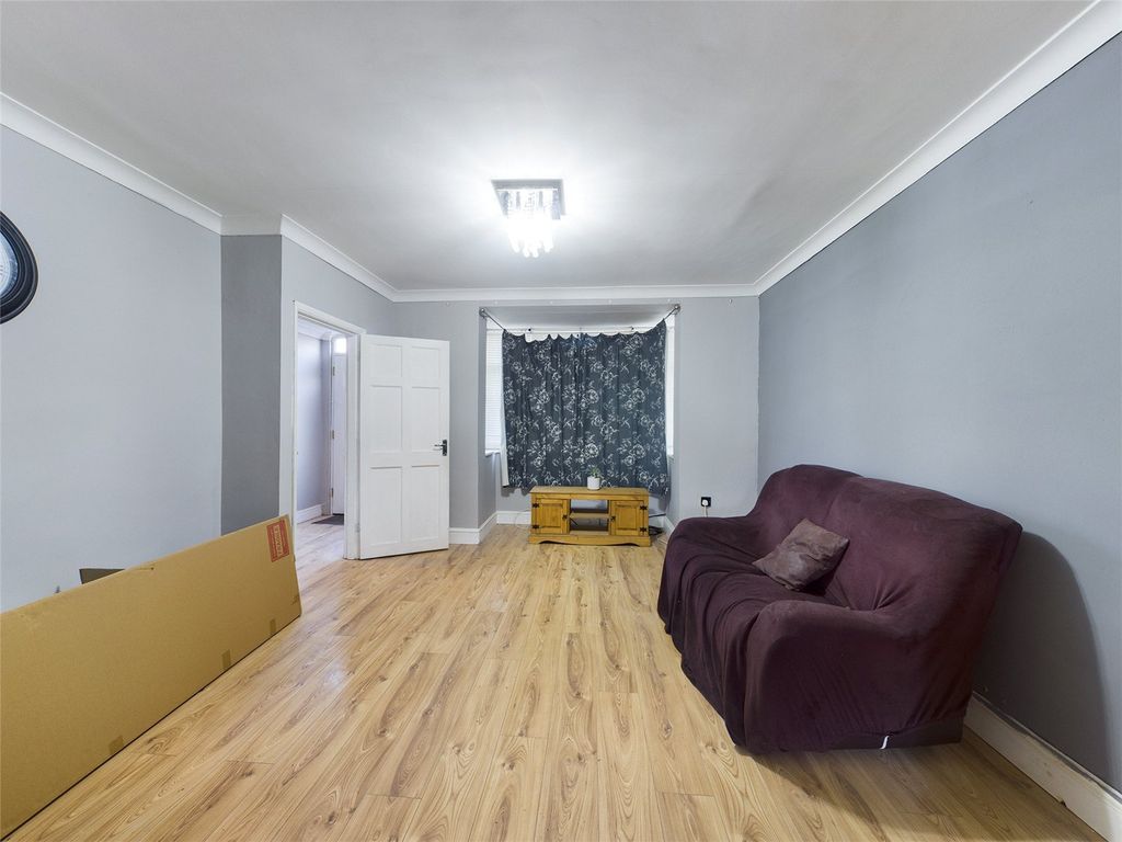 Property photo 2 of 11 Picture No. 01