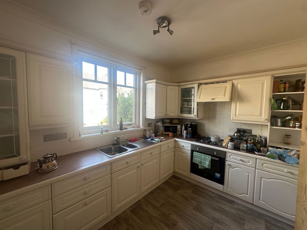 Property photo 2 of 3
