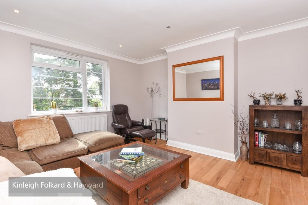 Property photo 2 of 7 332879 (2)W
