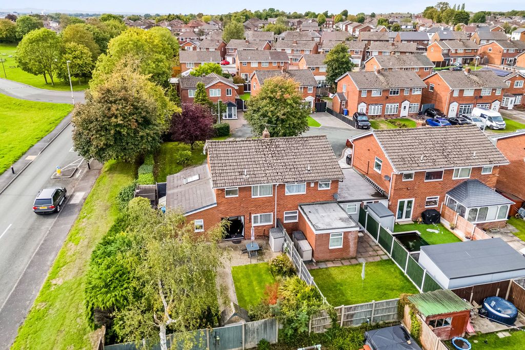 Property photo 2 of 29