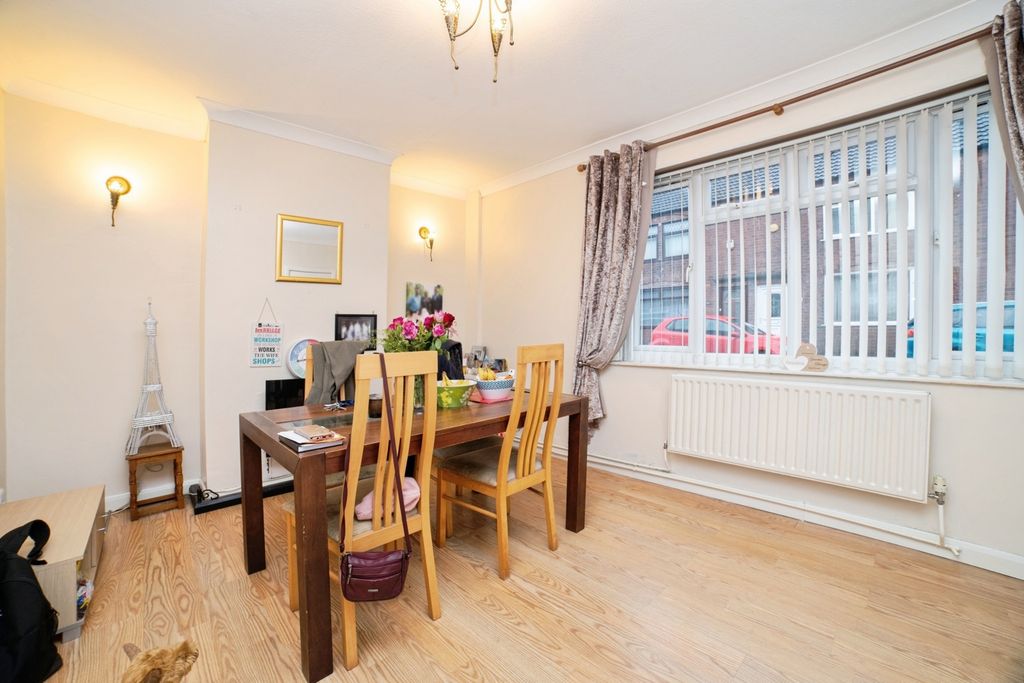 Property photo 2 of 17 Pbox-Img.Jpg