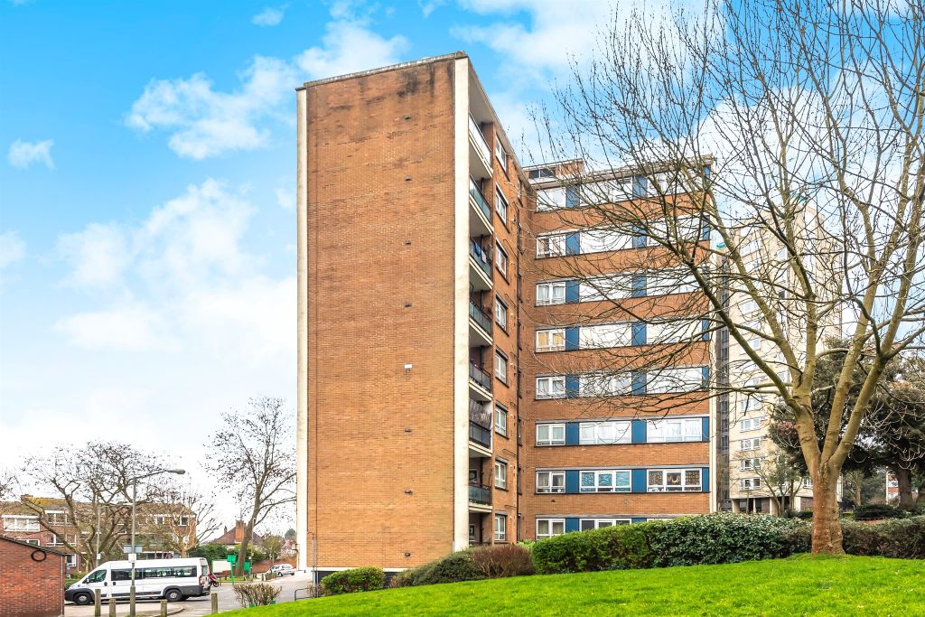 Property photo 3 of 9