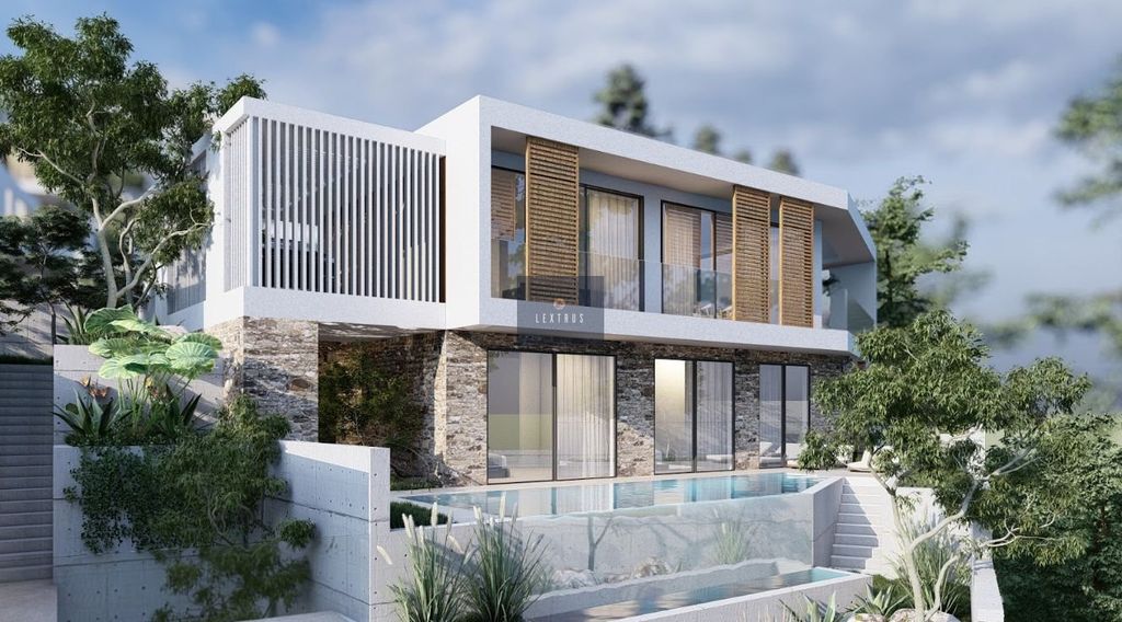 Property photo 1 of 3