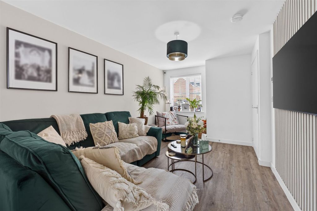 Property photo 2 of 16 192Campusdriveweb_19.Jpg