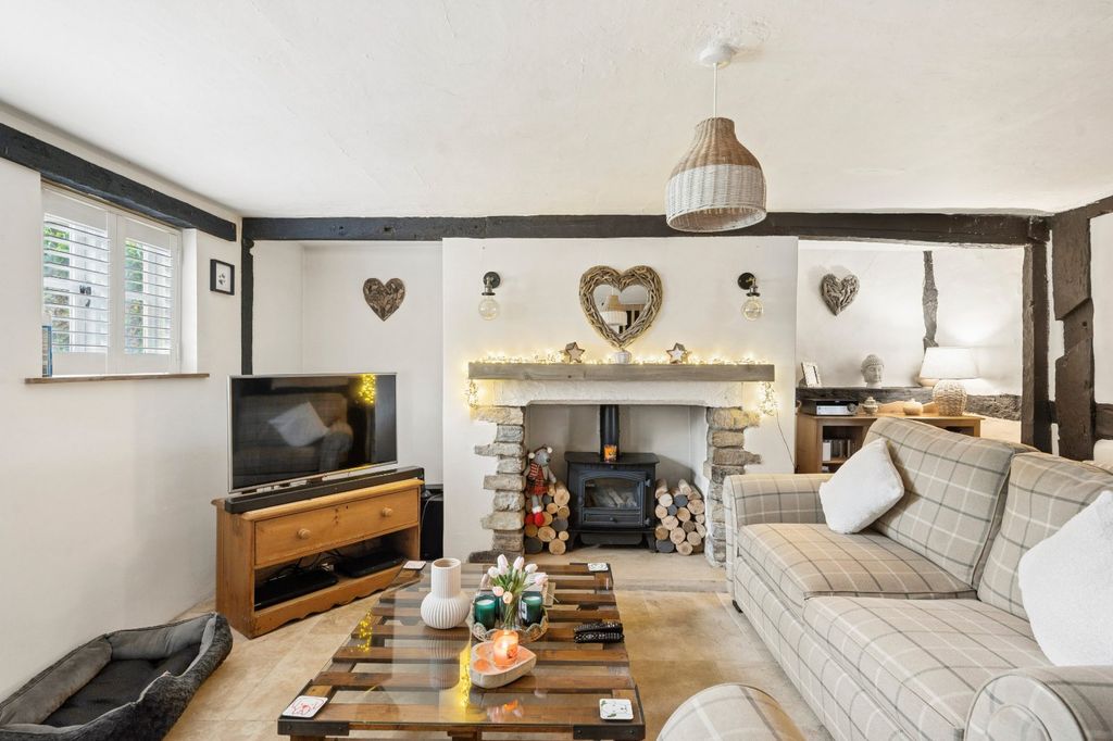 Property photo 3 of 16 Sitting Room