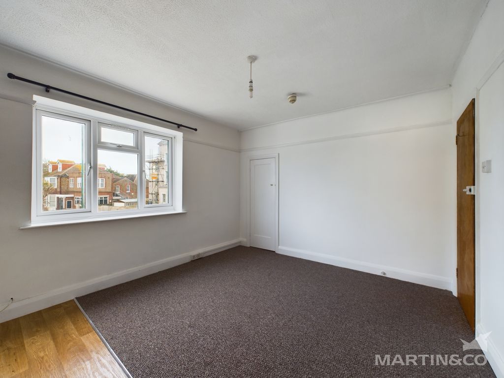 Property photo 3 of 4 Studio
