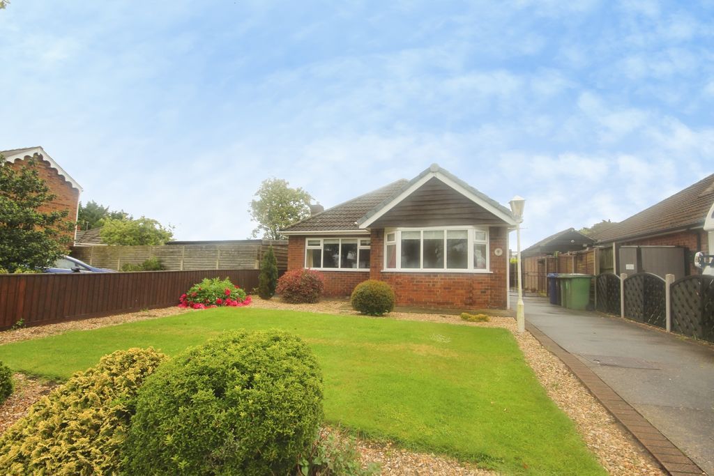 Property photo 1 of 14 Front