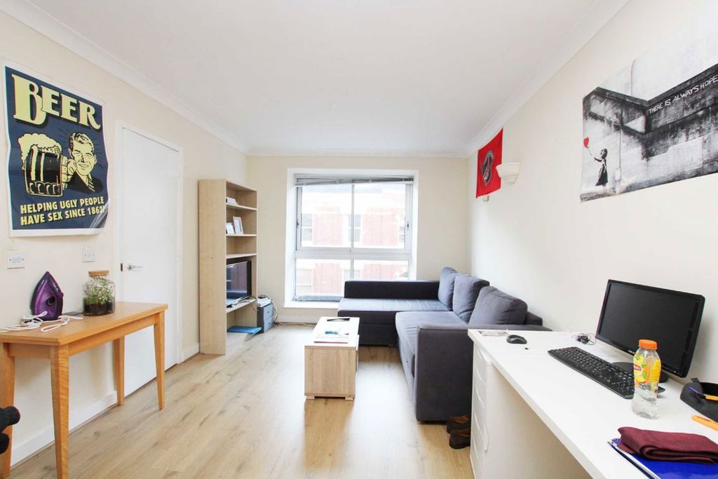 Property photo 2 of 5