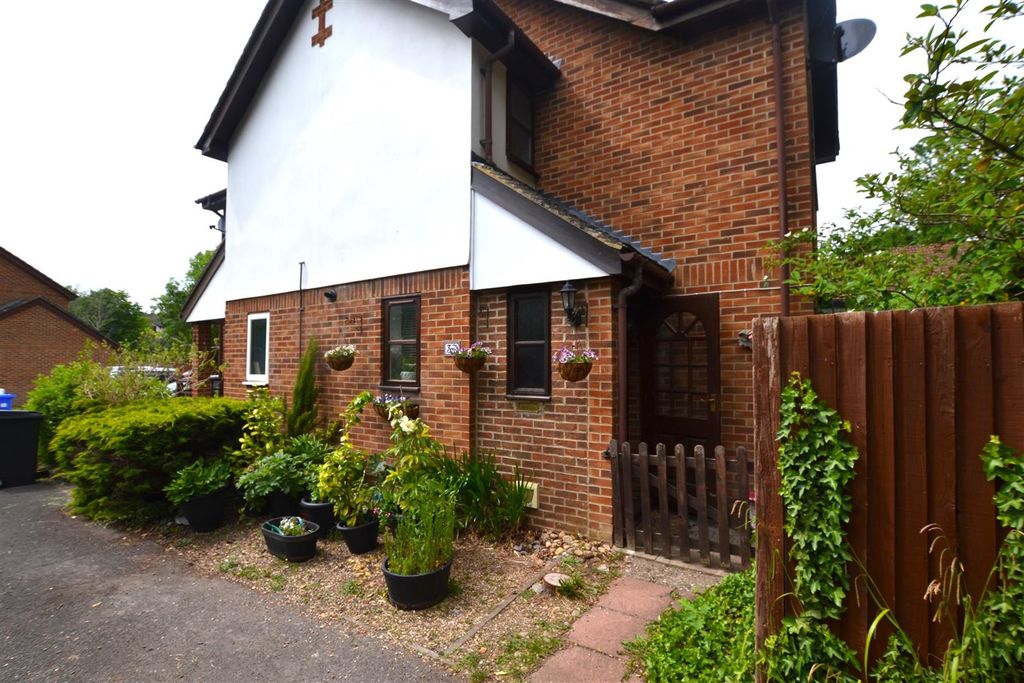 Property photo 1 of 9 External.Jpg