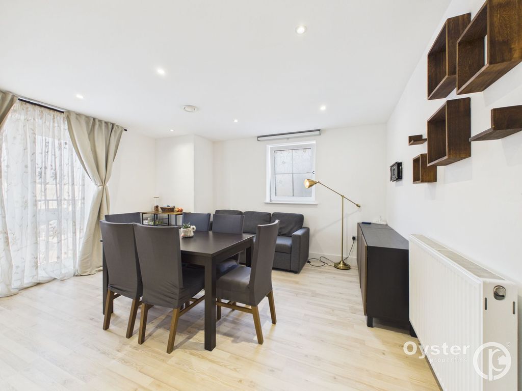 Property photo 1 of 12 Dining/Living Room