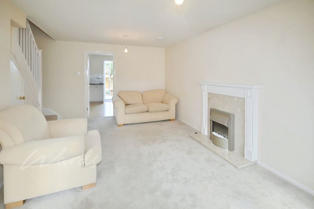 Property photo 2 of 10 Lounge