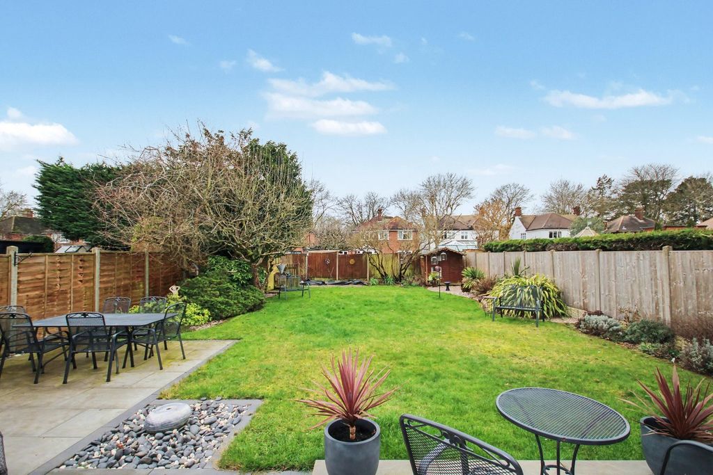 Property photo 2 of 20