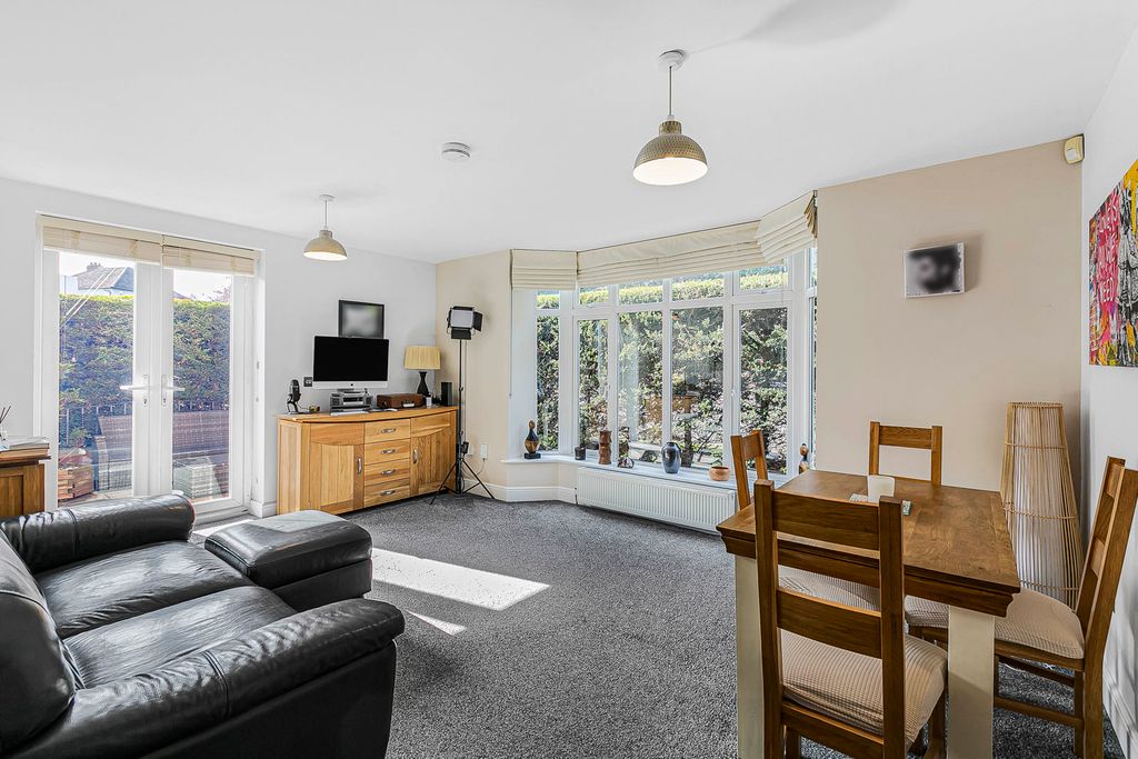 Property photo 2 of 25 Reception