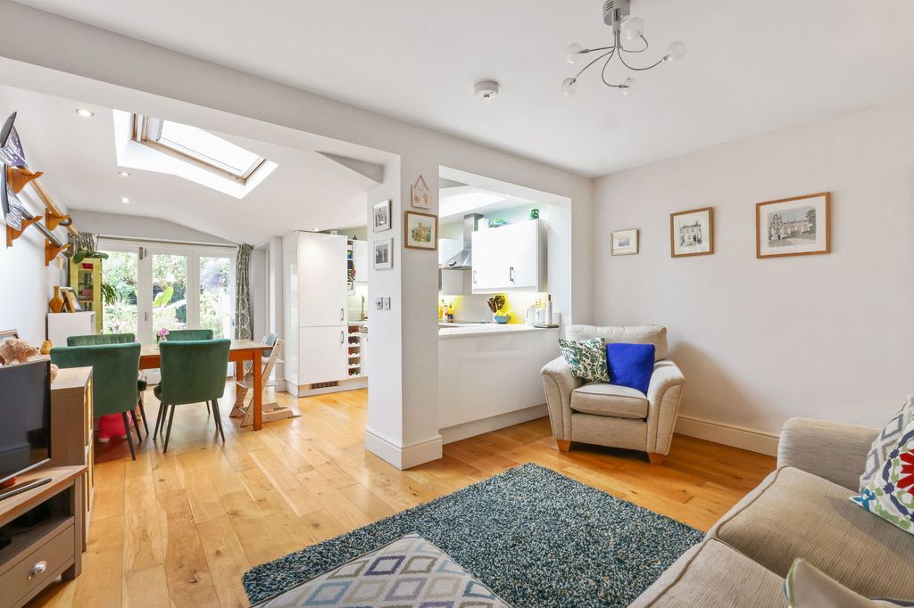 Property photo 3 of 18