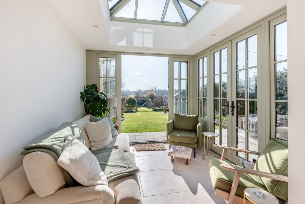 Property photo 3 of 19 Picture No. 12