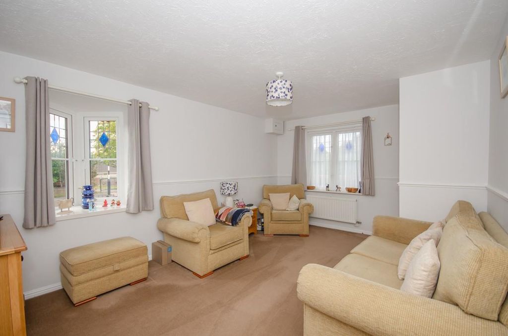 Property photo 2 of 17 Lounge Pic 2.Jpg