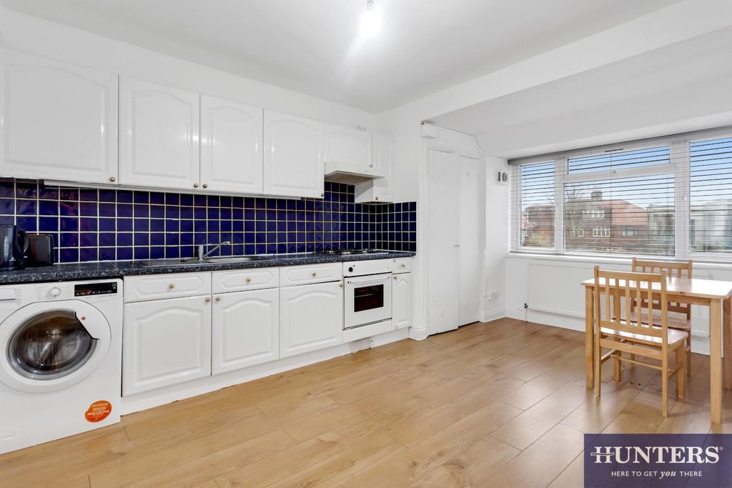 Property photo 2 of 5 Reception/Kitchen