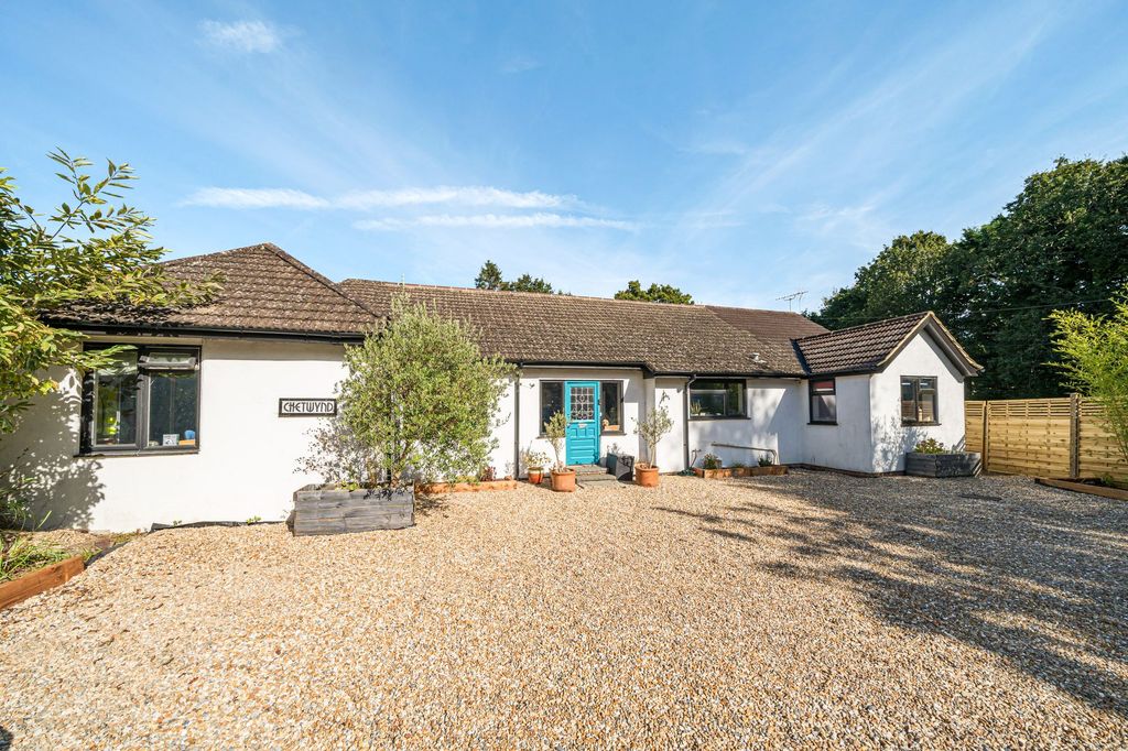 Property photo 1 of 32
