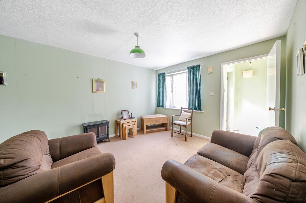Property photo 3 of 11
