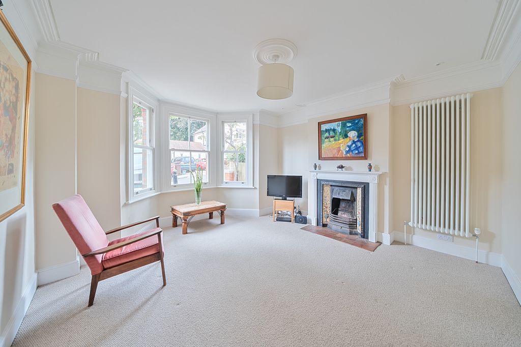 Property photo 3 of 16