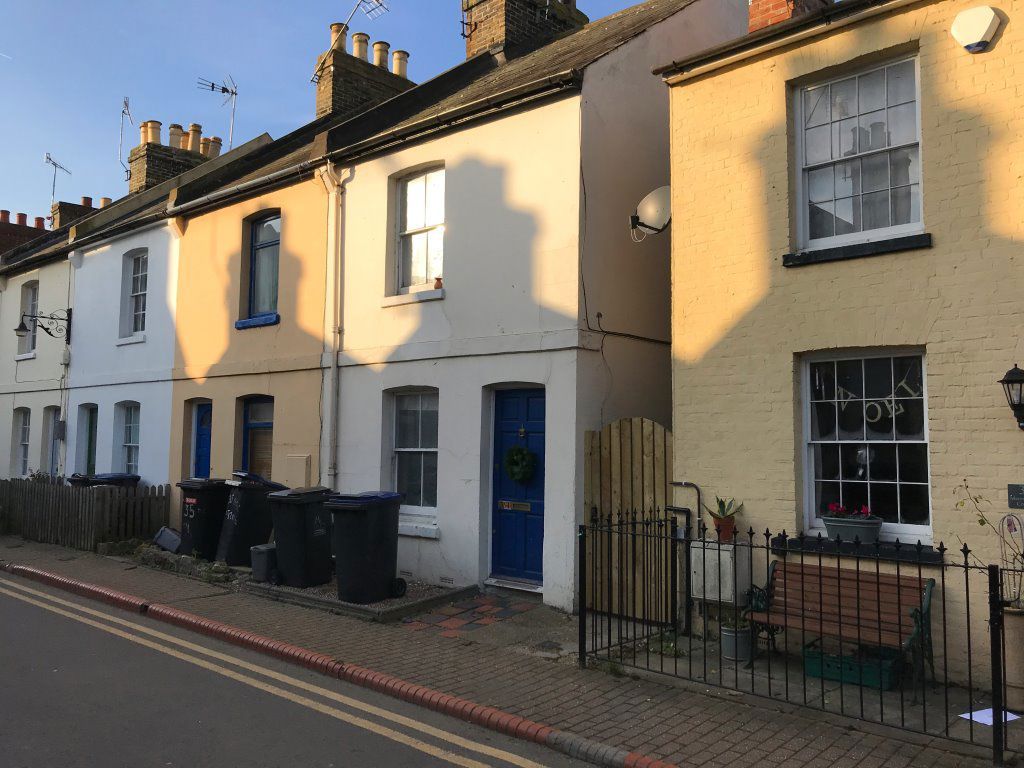 Property photo 2 of 23