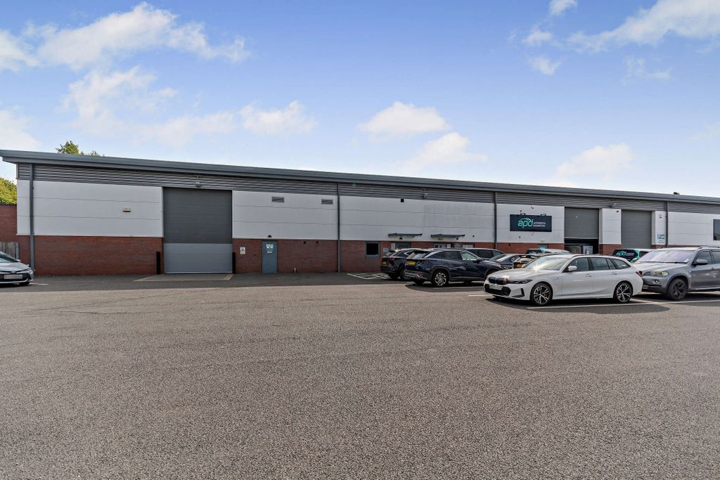 Property photo 2 of 21