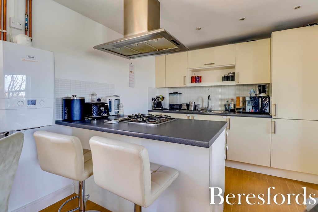 Property photo 3 of 10 Picture No. 06