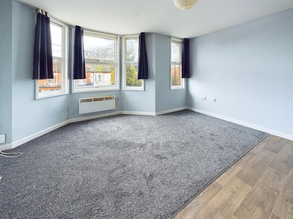 Property photo 3 of 9 Cam03736G0-Pr0060-Still002.Jpg