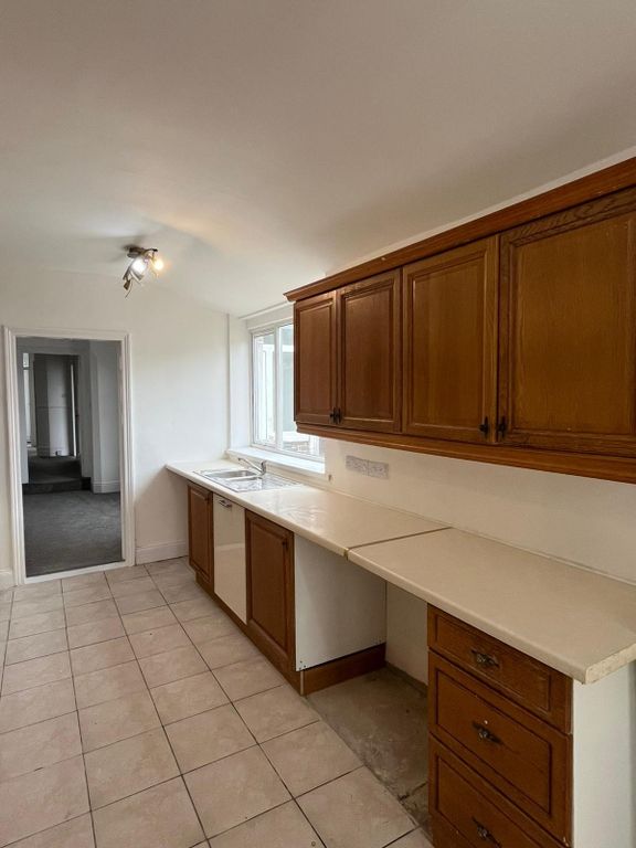 Property photo 2 of 11 Image