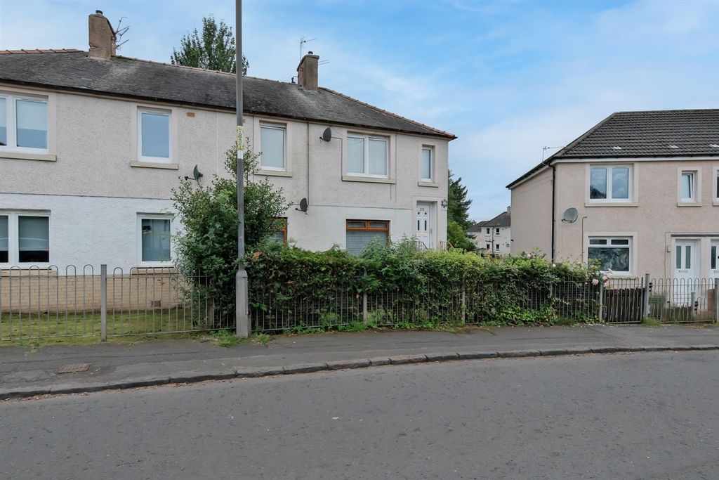 Property photo 2 of 26 002-18 Wingate Street Wishaw ML2 7Uw.Jpg