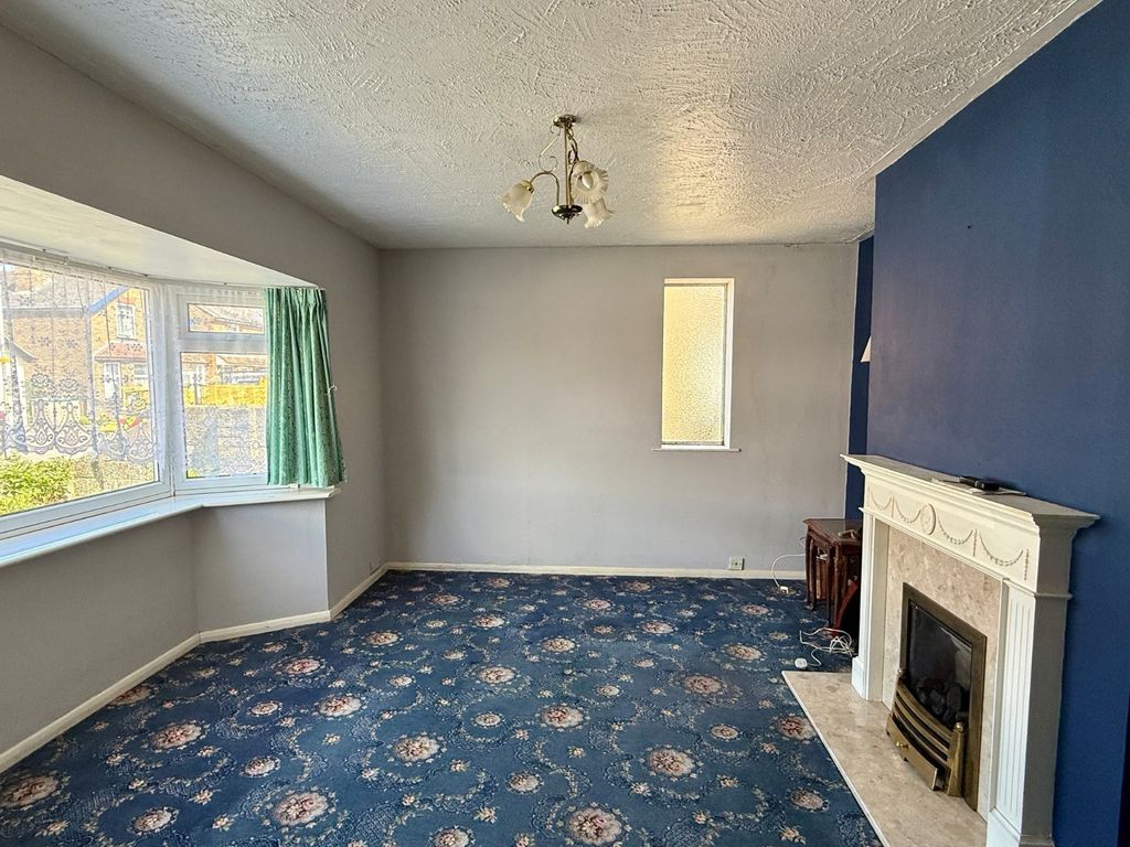 Property photo 2 of 12 Picture No. 14