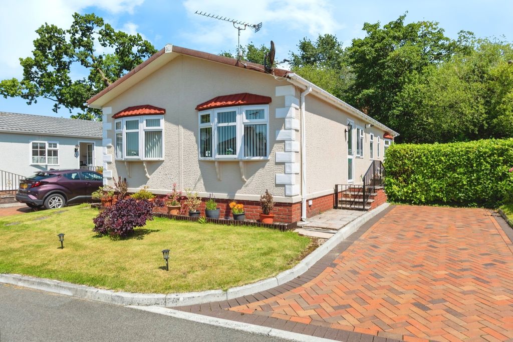 Property photo 1 of 17 Photo