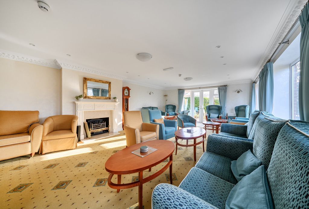 Property photo 3 of 13 1405624-19-697A1E...