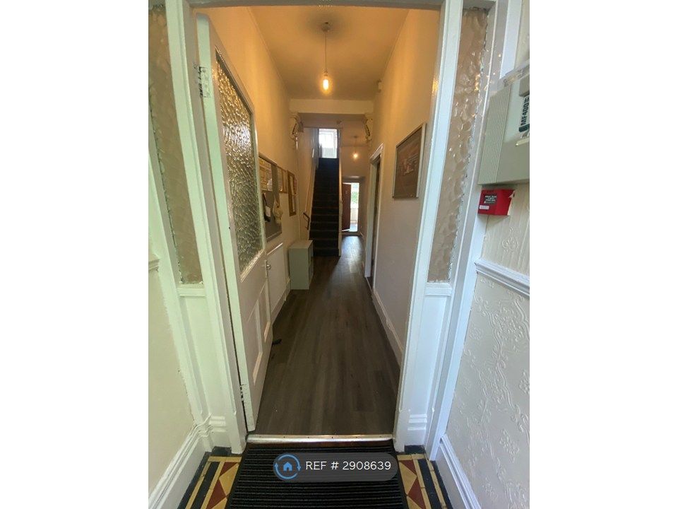 Property photo 1 of 28