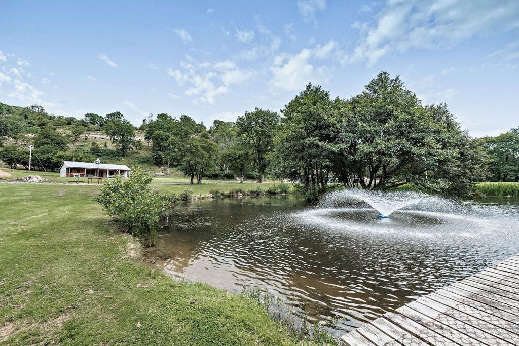 Property photo 2 of 48