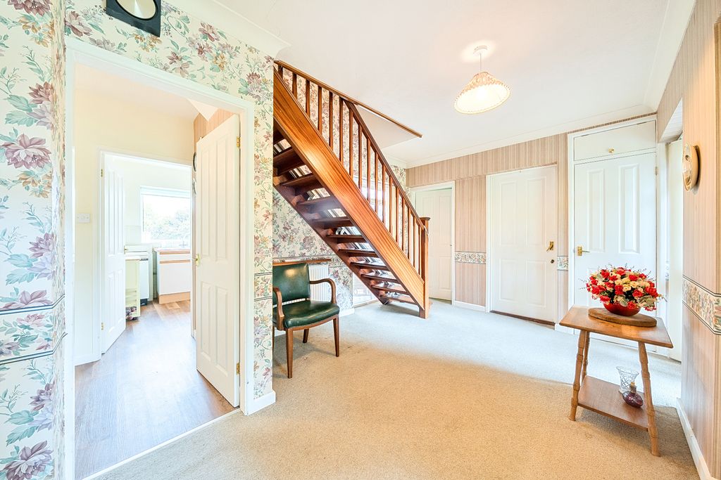 Property photo 3 of 40