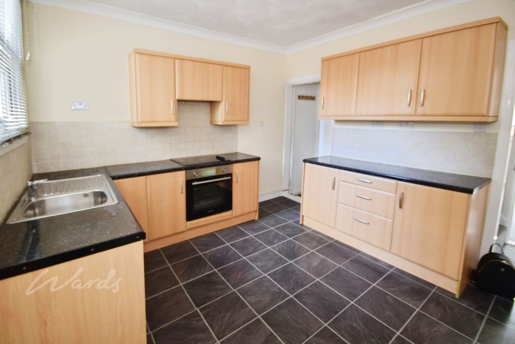 Property photo 2 of 8 Bowes Kitchen