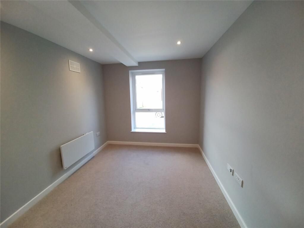 Property photo 3 of 11 2