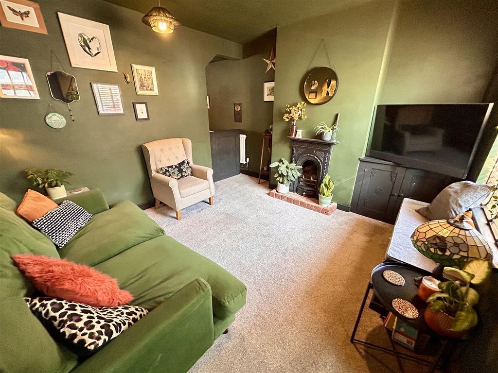 Property photo 3 of 12 Living Room