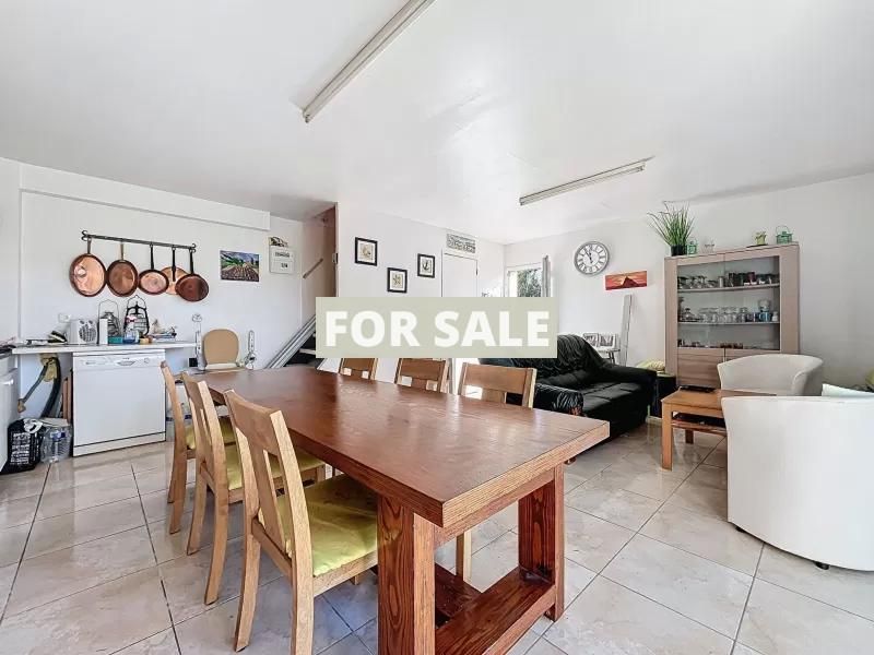 Property photo 3 of 18