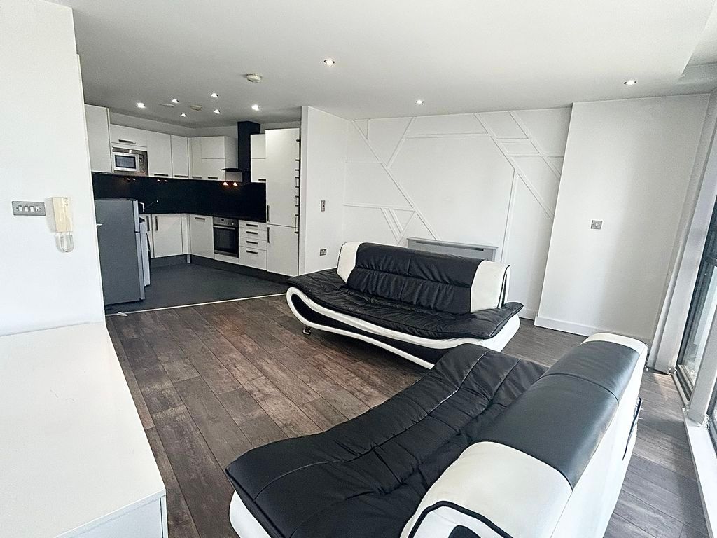 Property photo 3 of 13 Photo 11