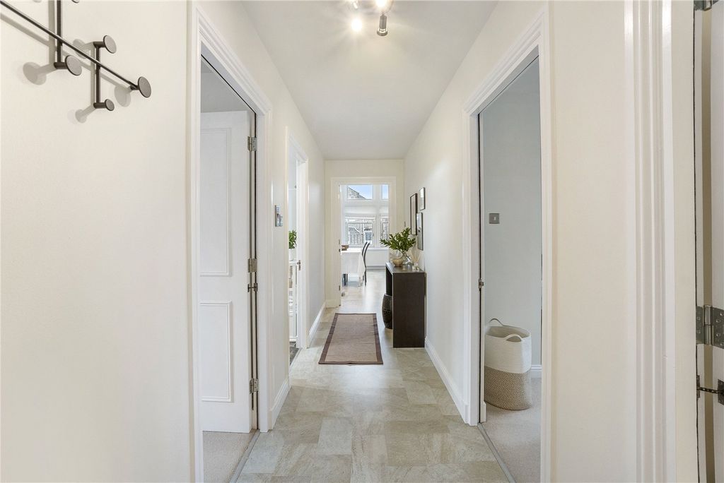 Property photo 2 of 36 Dunvegan