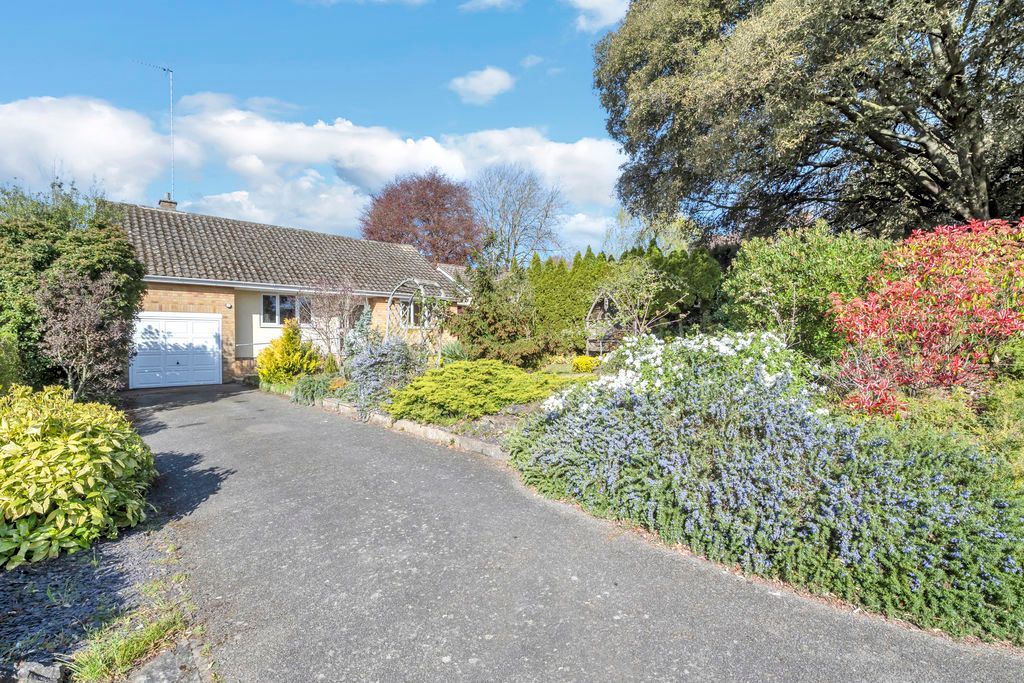 Property photo 1 of 20 Front